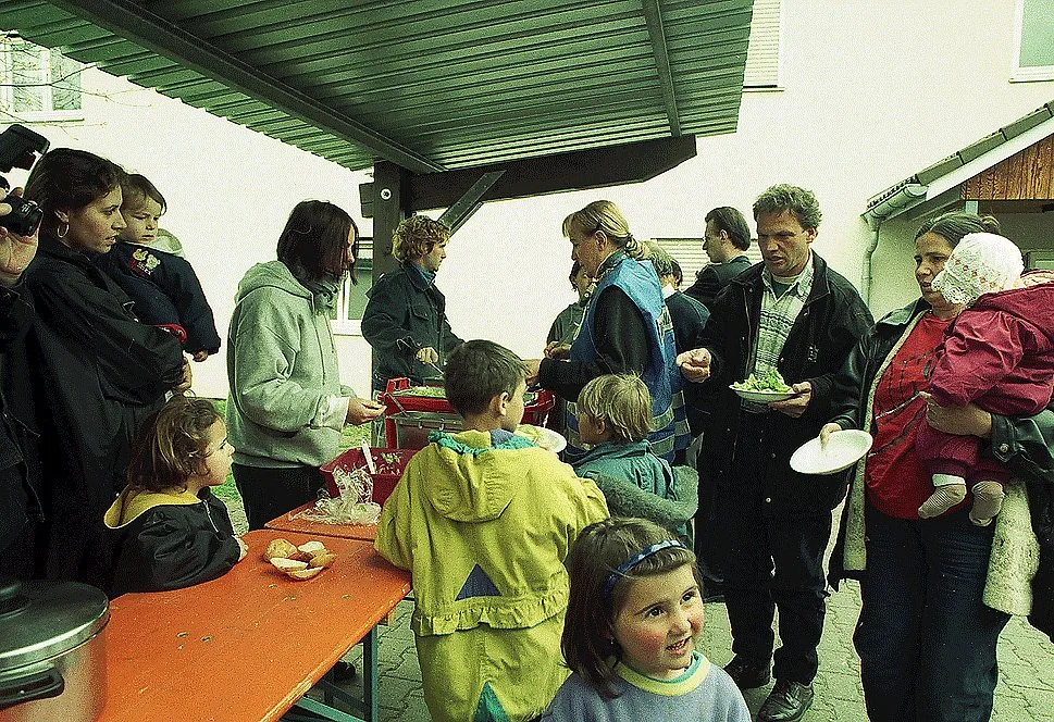 1999'da Almanya'nın Freiburg kentine varan Kosovalı mülteciler