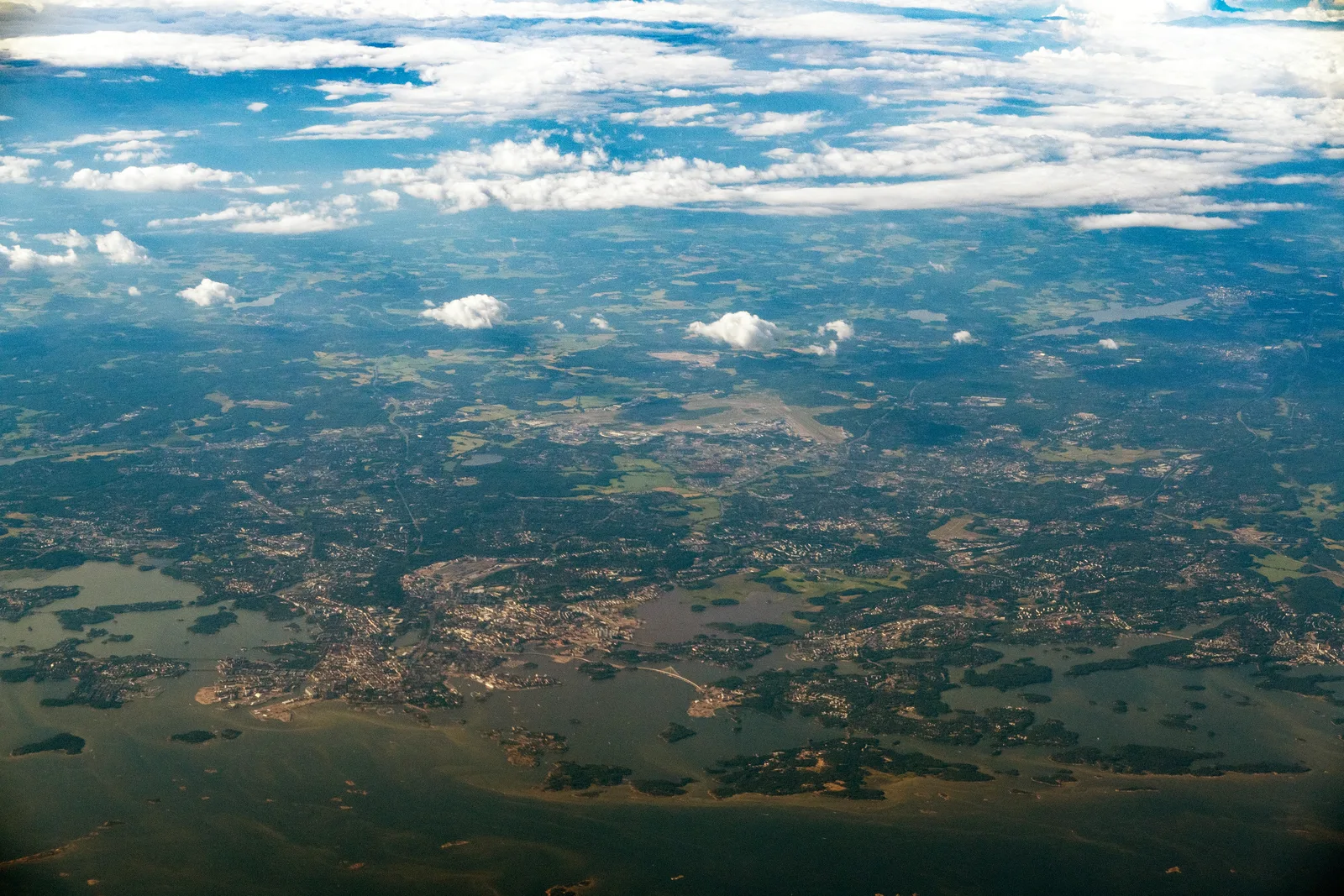 Havadan görünen Helsinki ve takımadaları