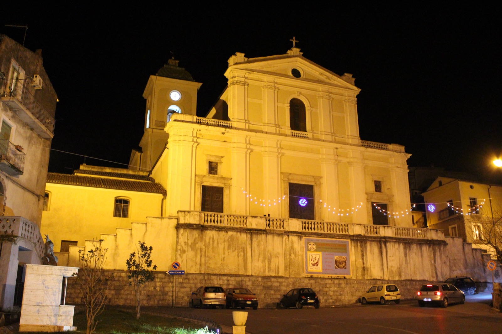 Innenraum der Kathedrale San Nicola di Mira in Lungro, Sitz der italo-albanischen byzantinisch-katholischen Eparchie, ausgestattet mit byzantinischen Mosaiken