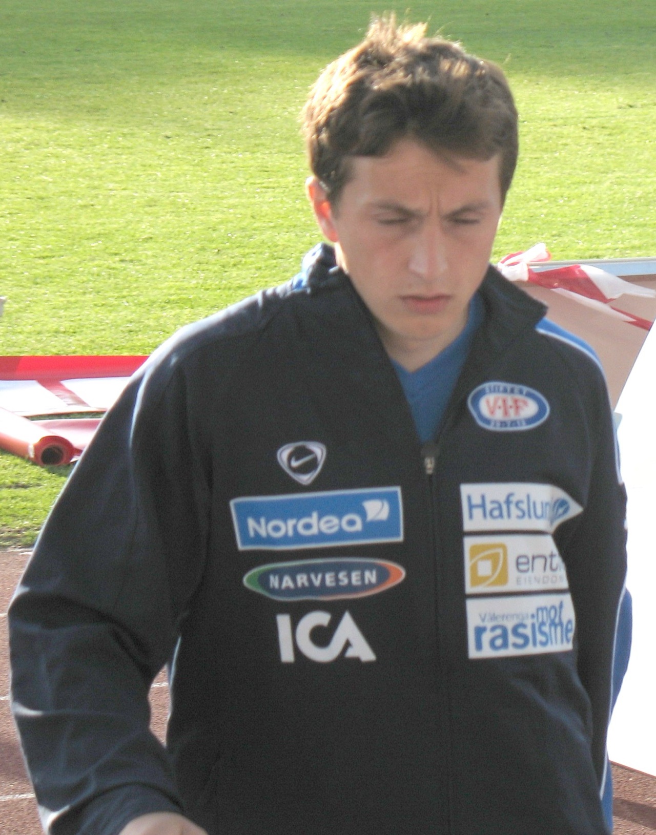 Ardian Gashi con ropa de entrenamiento del Vålerenga en 2006
