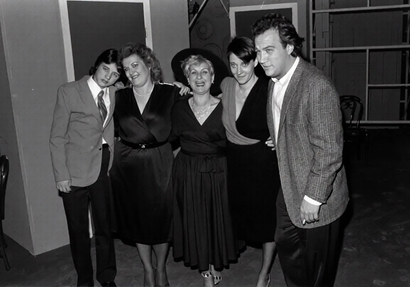Jim Belushi with Judith Belushi, Agnes Belushi and two other guests at The Second City