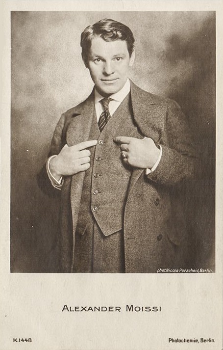 Aktori Alexander Moissi i fotografuar në Berlin nga Nicola Perscheid