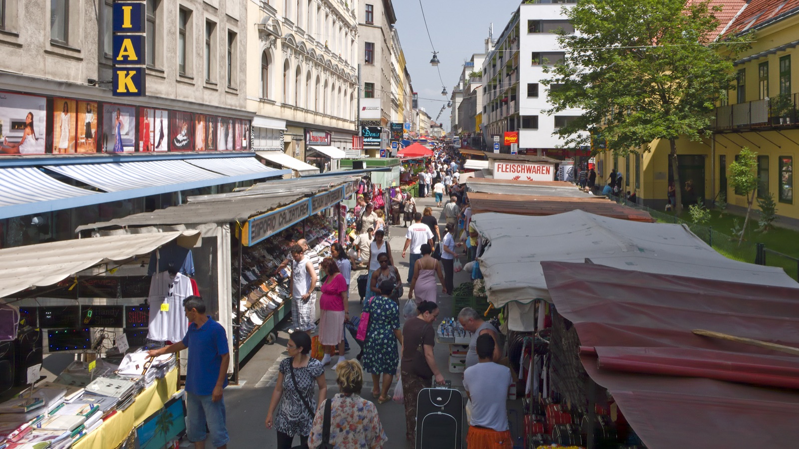 Der Brunnenmarkt in Wiens sechzehntem Bezirk Ottakring