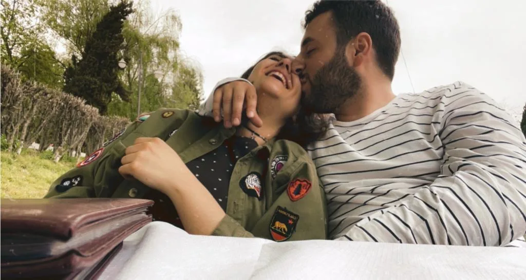 Agnesa dhe Arti, çift i njohur në dua.com
